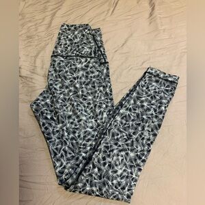 Lululemon wunder unders size 8